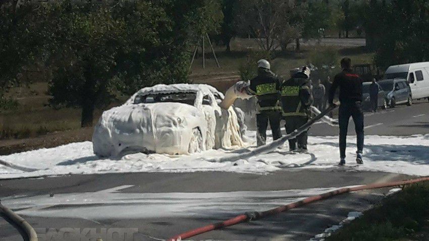 В Леовском районе на трассе загорелся автомобиль, его водитель пострадал