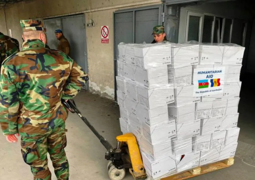 Военные поддерживают власти в управлении потоком беженцев