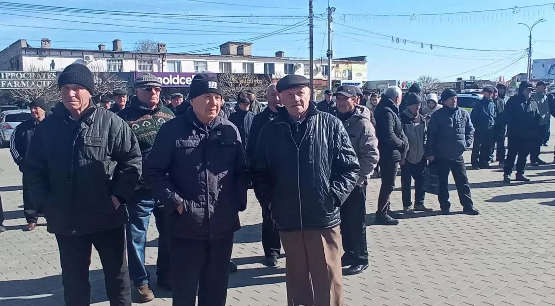 В Комрате протестовали против "кабальных счетов за коммунальные услуги"