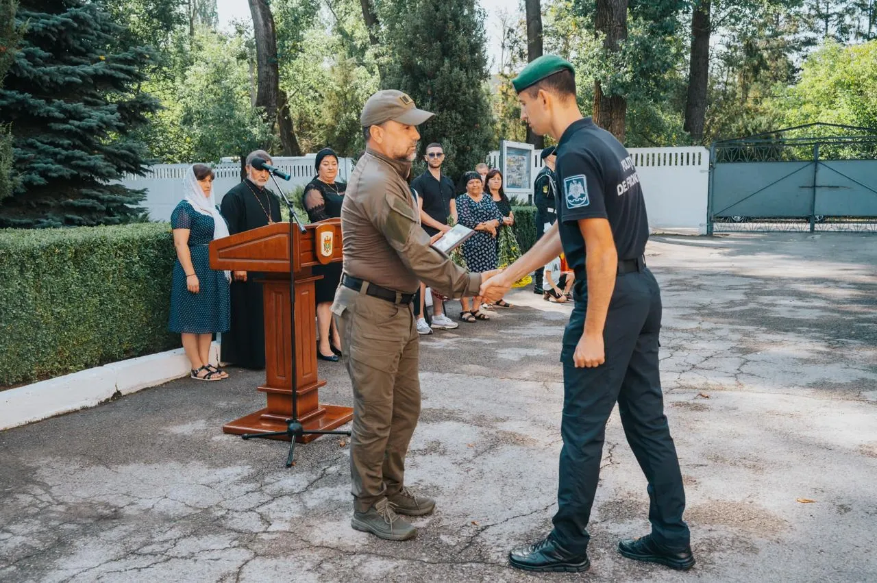 В аэропорту Кишинева будет установлен памятник Сергею Мунтяну