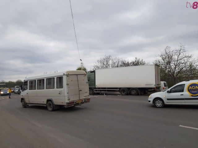 На столичной улице Каля Ешилор произошла авария