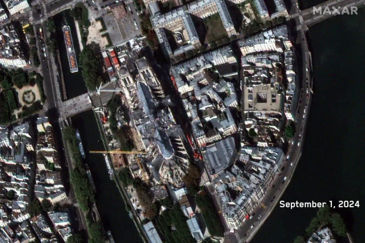 Imagini din satelit arată cum s-a schimbat Notre-Dame de Paris