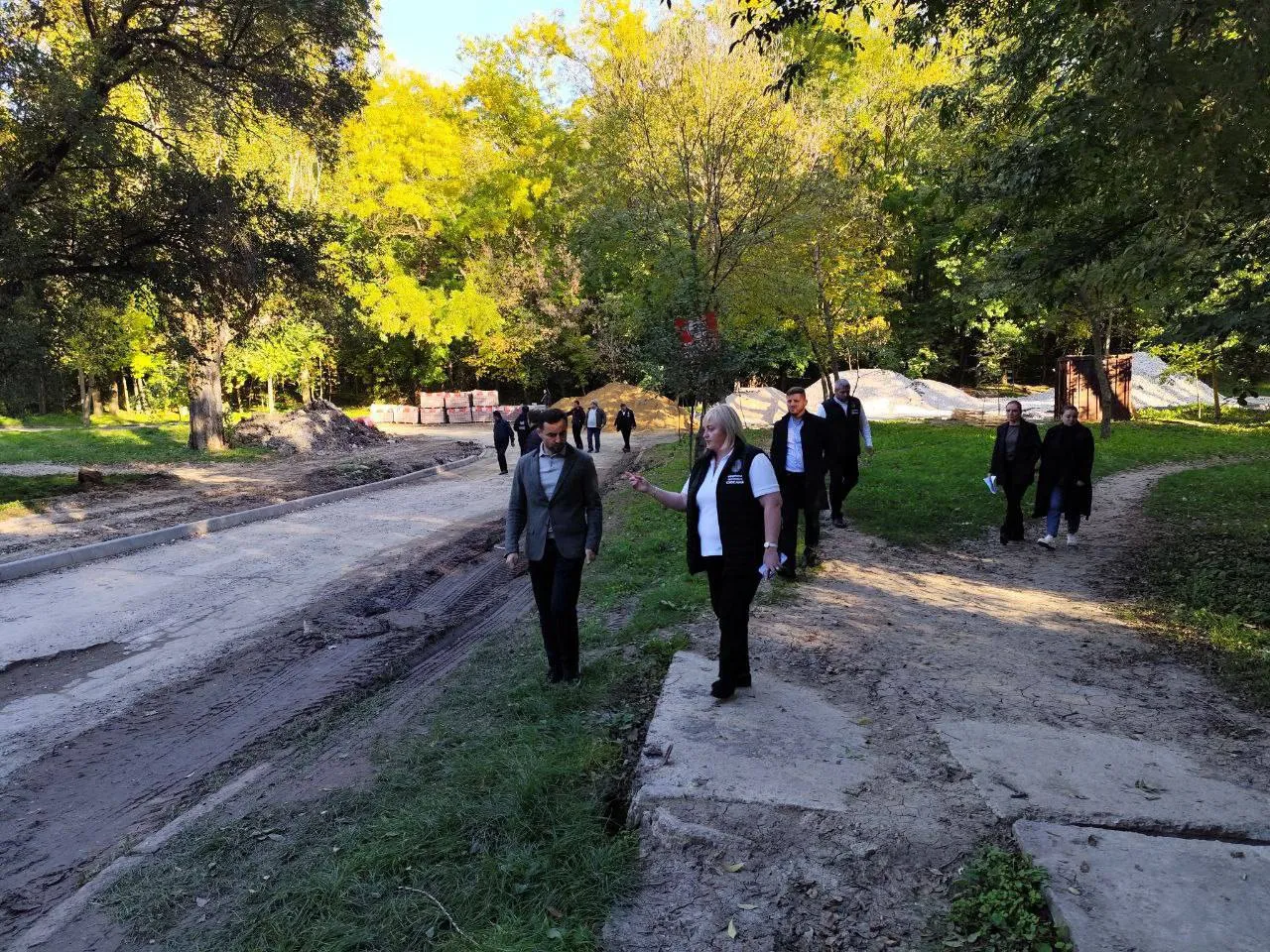 Lucrările de restaurare a Parcului - pădure Râșcani din Chișinău continuă