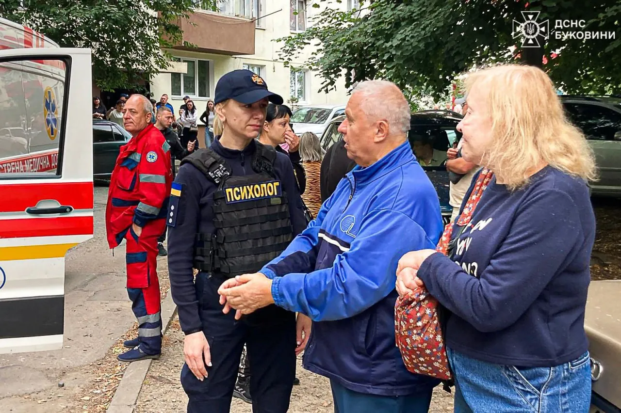 Зеленский об атаке: По Украине летели почти 600 дронов и десятки ракет