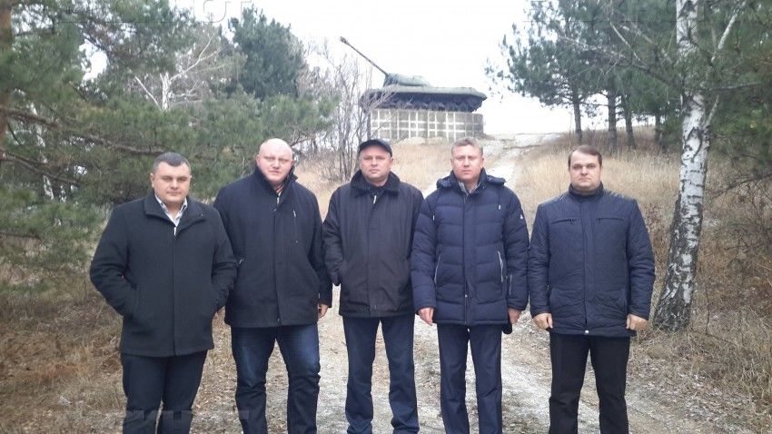 Социалисты препятствуют сносу танка в Корнештах