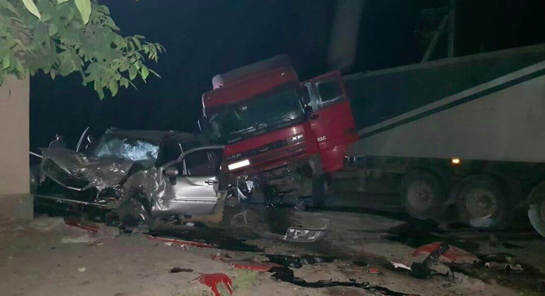 Молодая пара разбилась в Вулканештах: горожане винят в ДТП полицию