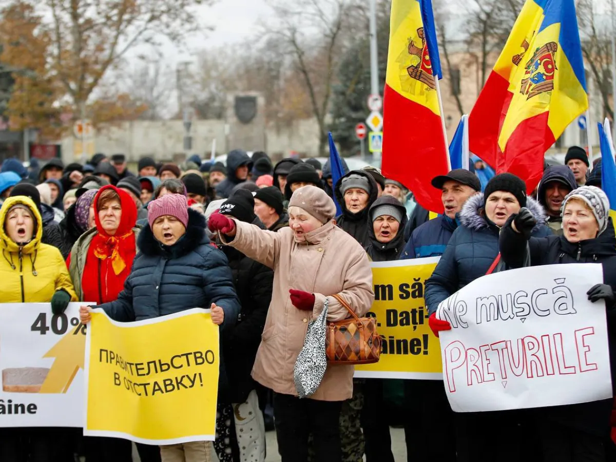 Жители нескольких районов вышли на антиправительственный протест в Кагуле