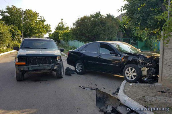 В Рыбнице две автоледи попали в ДТП