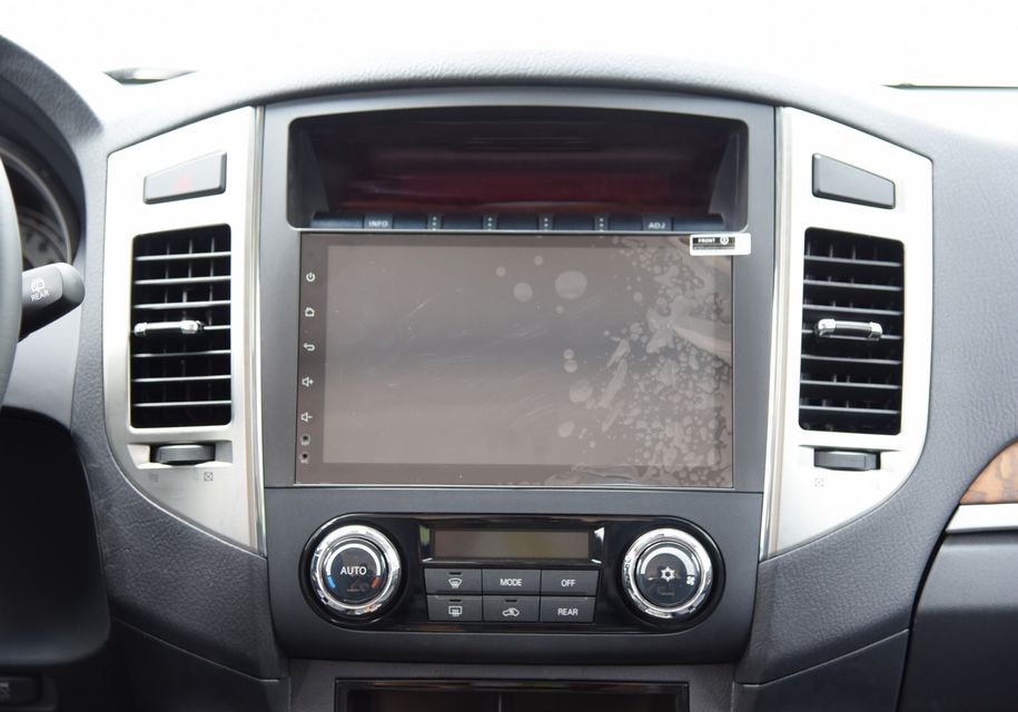 Компания Mitsubishi обновила внедорожник Pajero