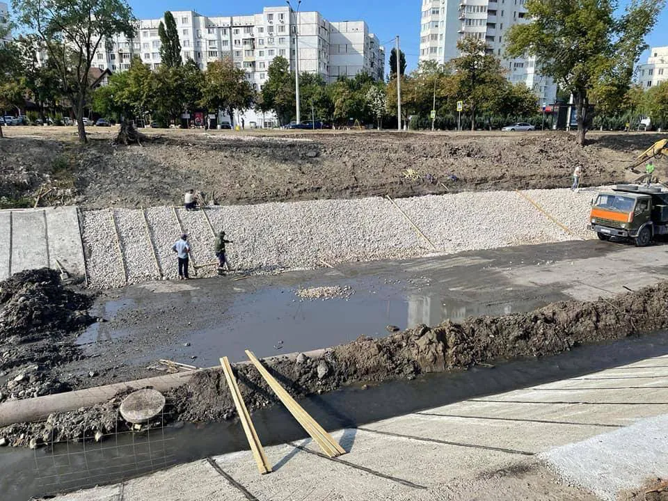 На реке Бык ведутся санитарные работы
