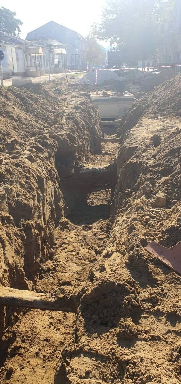 Ремонт водопроводных сетей на улице Александру чел Бун завершается