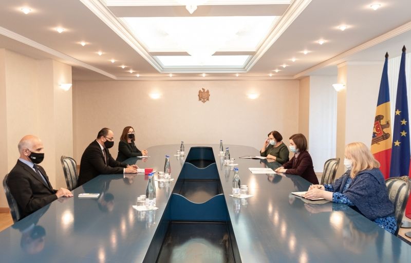 Санду провела встречу с ректором Университетского Агентства Франкофонии