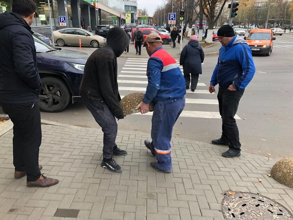 Без незаконных парковок: тротуар на Московском проспекте освободили от машин