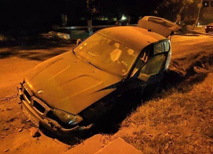 ДТП в Кагуле: водитель BMW протаранил LADA Kalina