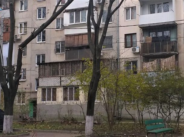 Ураган в Одессе повалил десятки деревьев