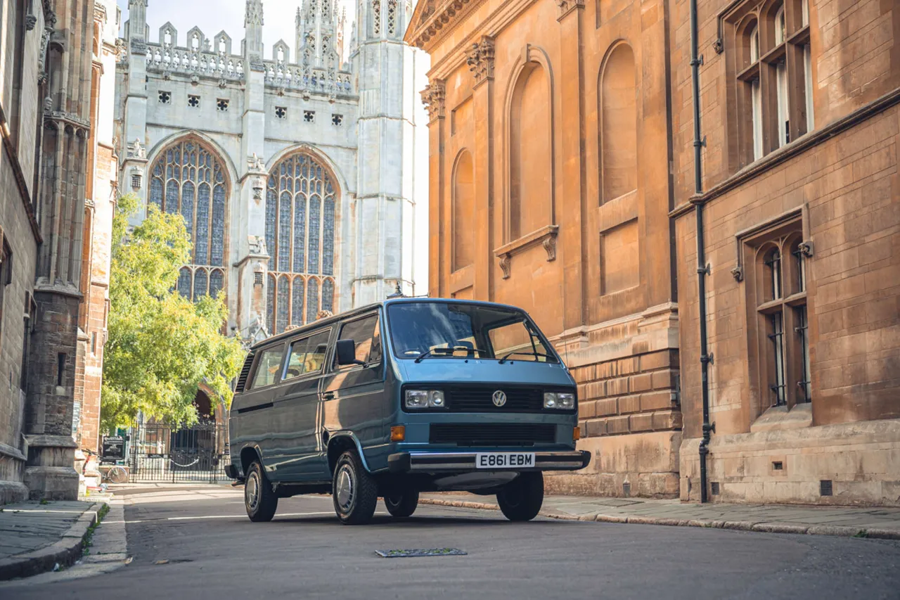 Автомобиль Volkswagen Стивена Хокинга выставили на продажу