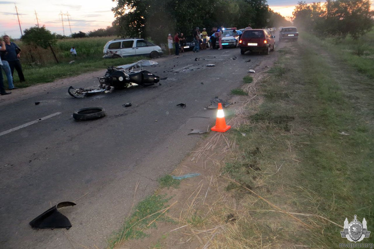 В серьезном ДТП в Приднестровье погиб мотоциклист