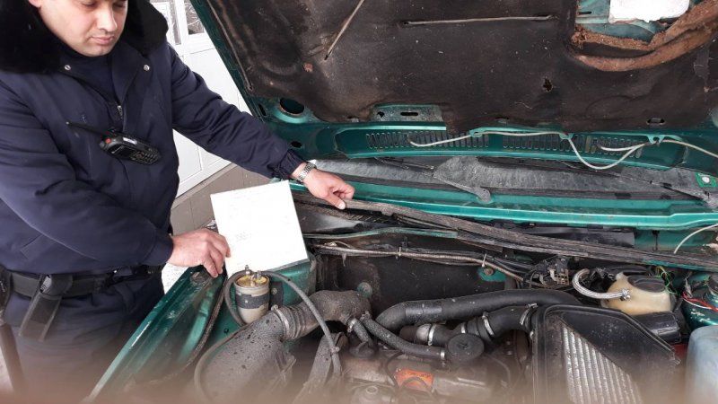 Automobil reținut la frontiera moldo-română. Nereguli depistate
