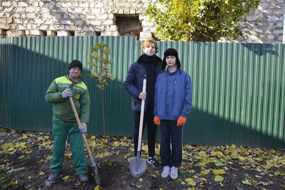 В столице высадили более 4000 деревьев и кустарников
