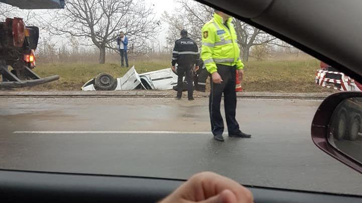 ДТП в Пересечино: машина перевернулась и угодила в кювет