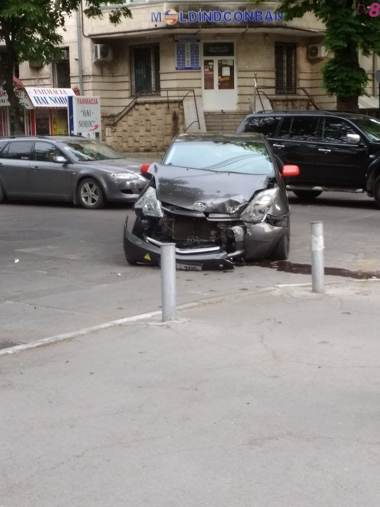 ДТП в столице: столкнулись две машины Toyota