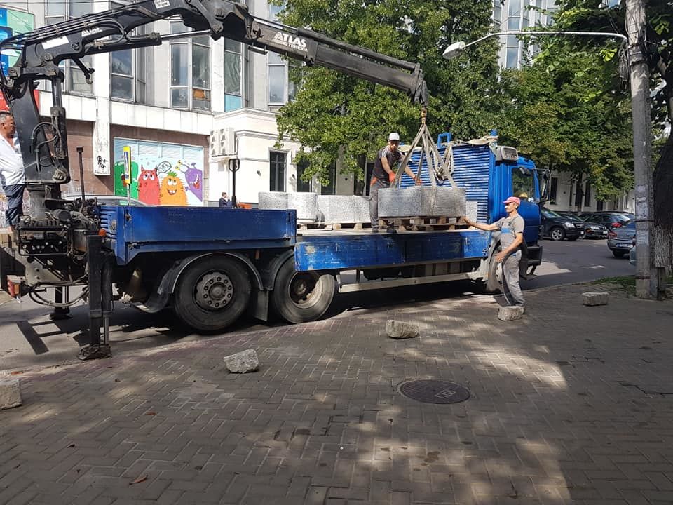 Запрещена парковка на перекрестке улиц Пыркэлаб и Микле