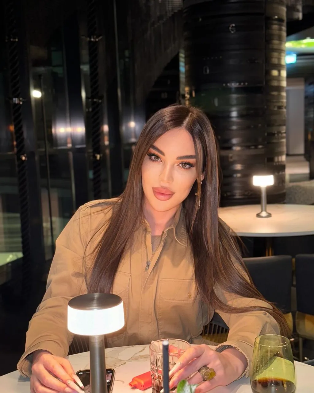 Жалаңаш әйелдердің ретро фотосуреттері