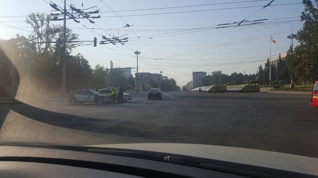 România donează microbuze pentru școlile din Moldova: Circulația, restricționată în Capitală