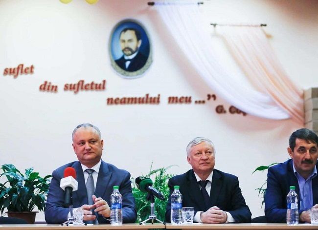 Додон и Карпов открыли Чемпионат Молдовы по шахматам в Бельцах