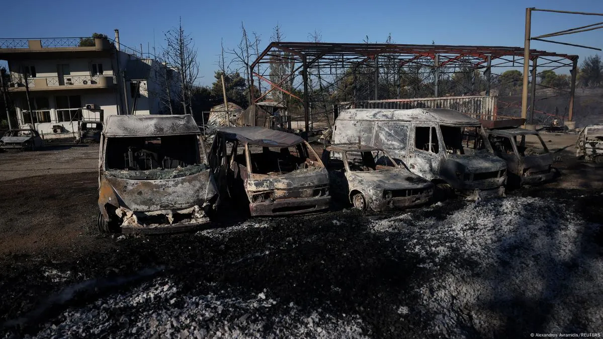 Incendiile din împrejurimile Atenei au fost stinse