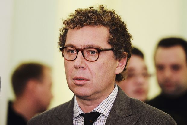Forbes назвал самых богатых холостяков