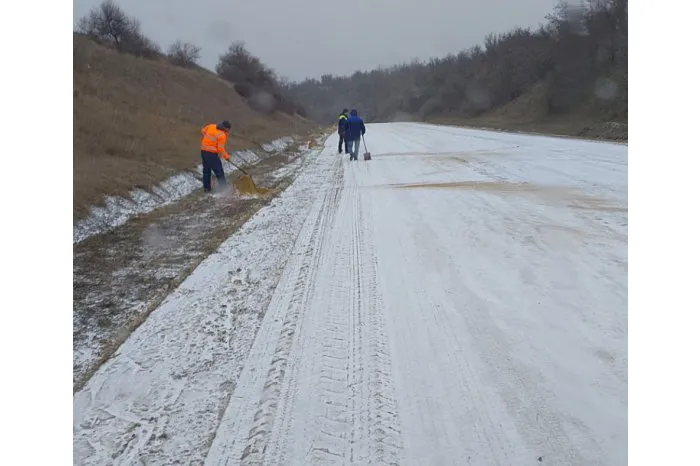 Движение по дорогам Молдовы осуществляется в зимних условиях