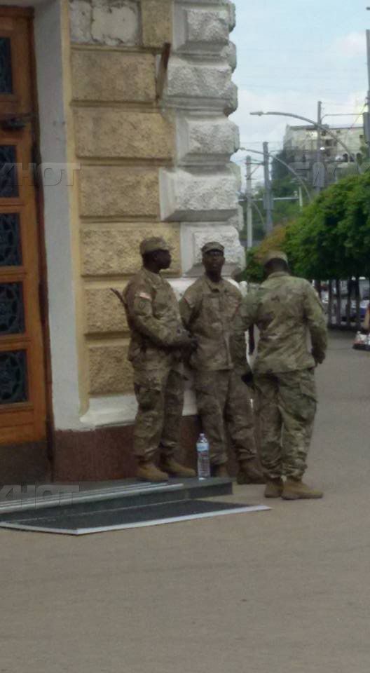 Киртоакэ предоставил в пользование американским военным здание примэрии
