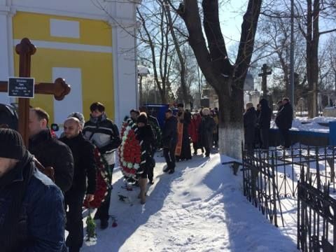 Исполнителя Нелу Стратана проводили в последний путь