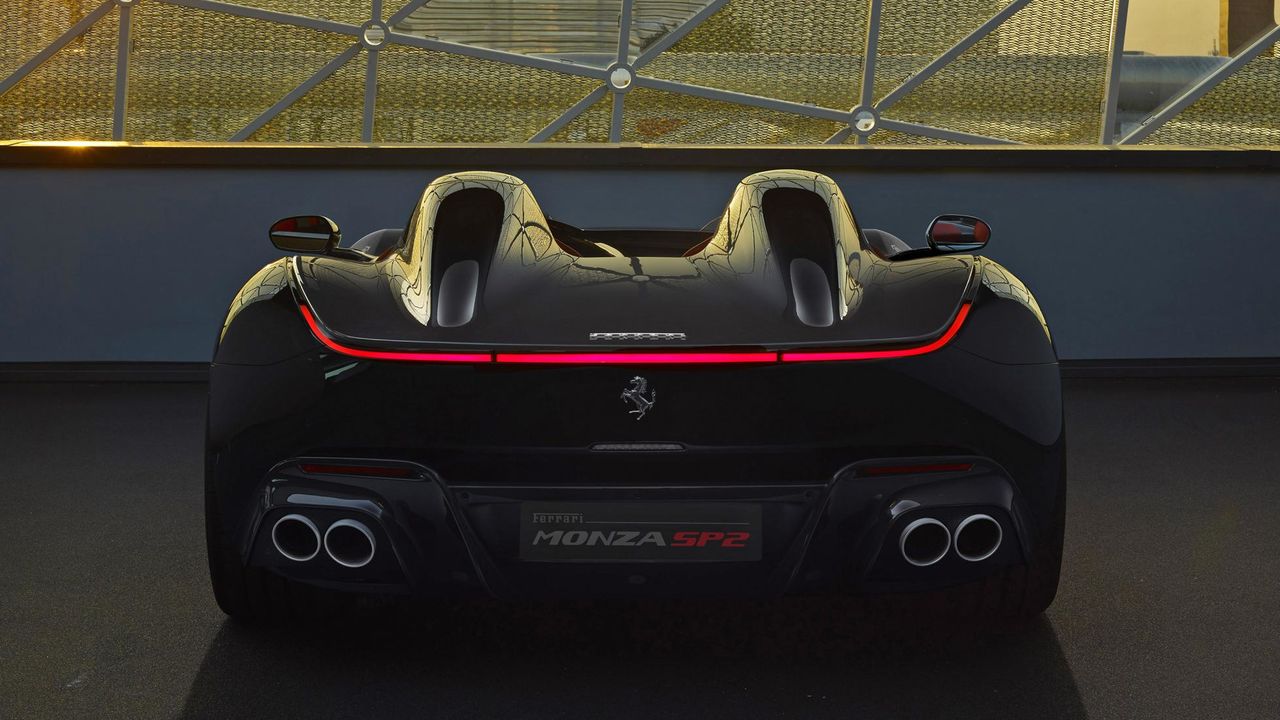 Ferrari показала самый мощный гиперкар в мире
