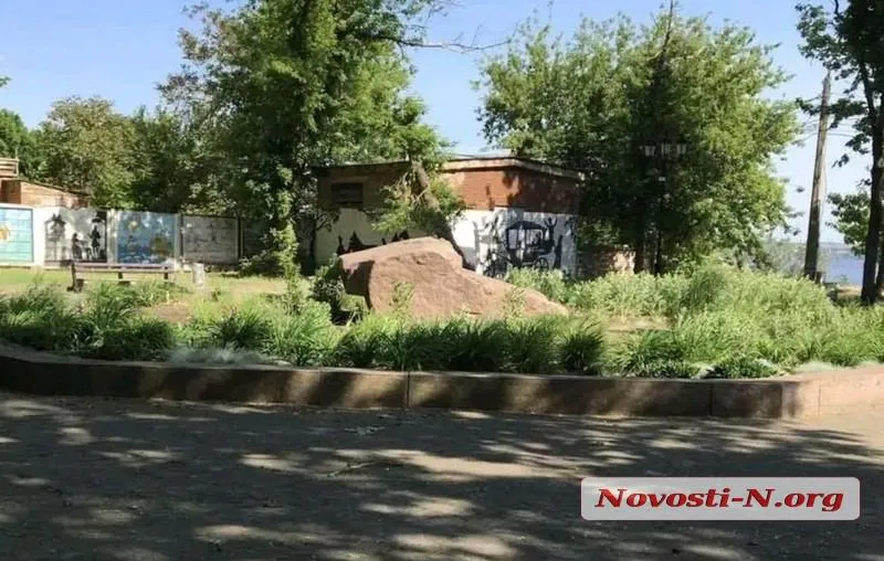 В Николаеве неизвестные демонтировали памятник Пушкину