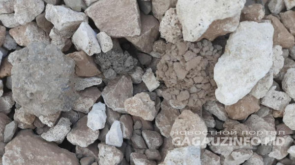 В Конгазчике пресекли попытку некачественного ремонта дороги