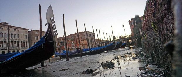 Canalele din Veneția au secat. Cum arată orașul acum