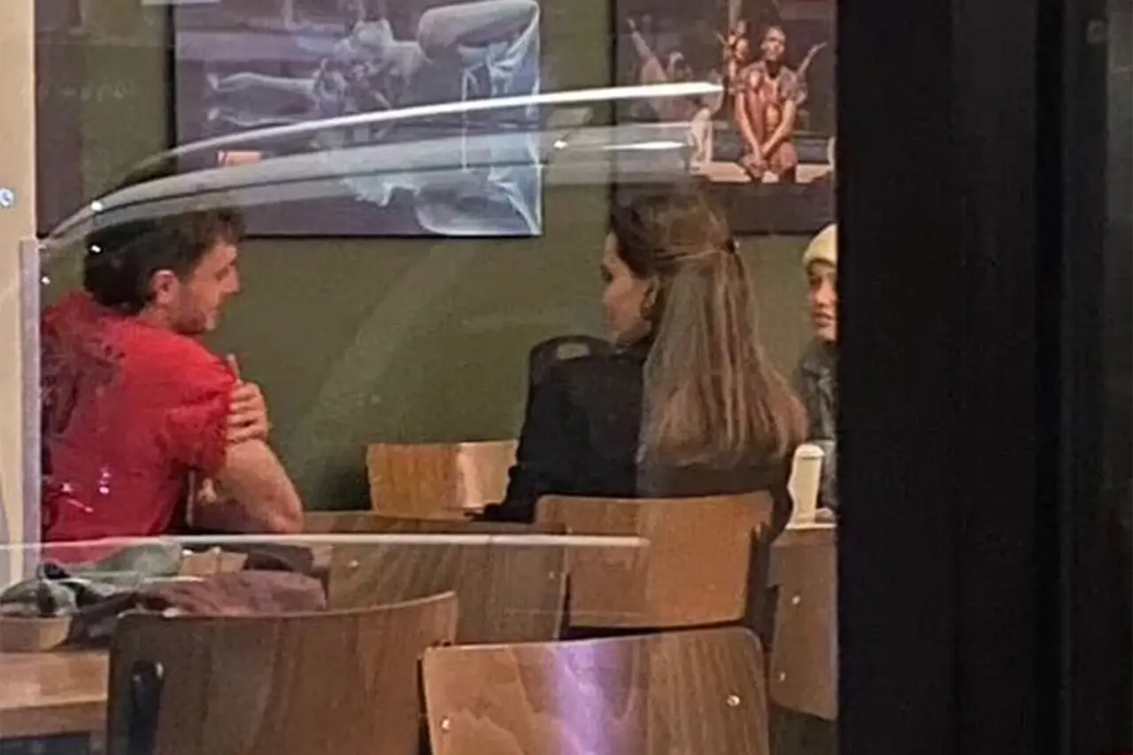 Анджелину Джоли заподозрили в новом романе