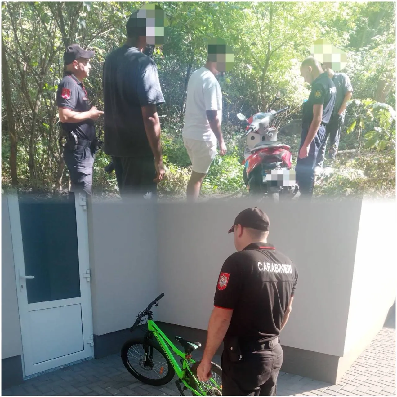Carabinierii au găsit un scuter și o bicicletă furată și au reținut un bărbat agresiv