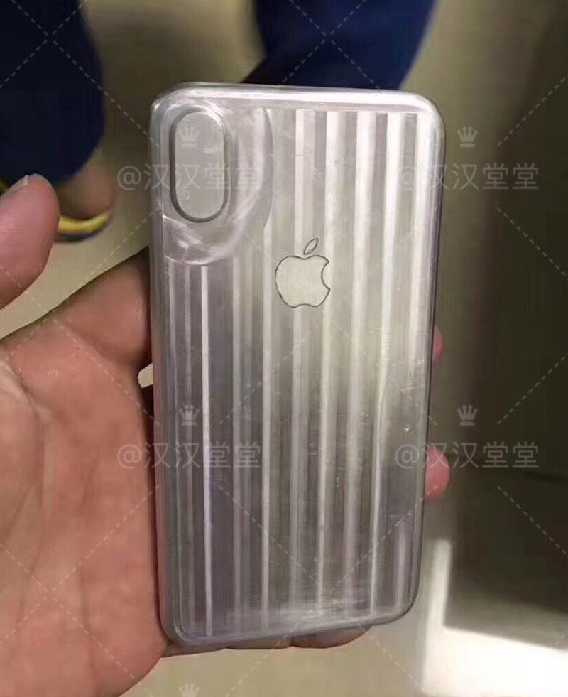В Сеть утекли фотографии с производства iPhone 8 на заводе Foxconn