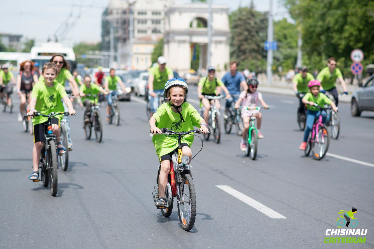 5000 человек проехали Velo Fun by Skoda по главным улицам Кишинева
