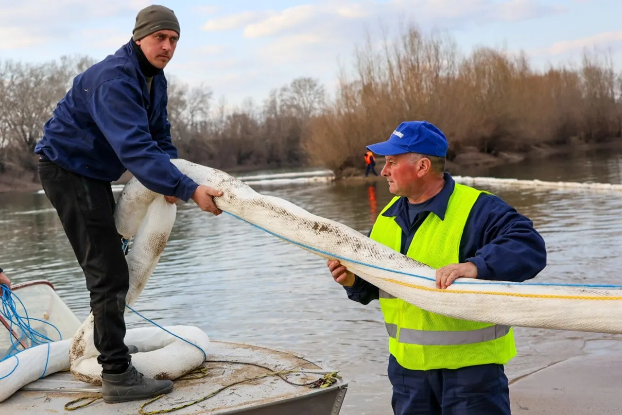В Кошнице установлены еще две дамбы: Молдова получила третий пакет помощи от Румынии