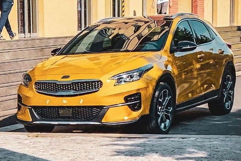 Внешность хэтчбека Kia XCeed полностью рассекретили