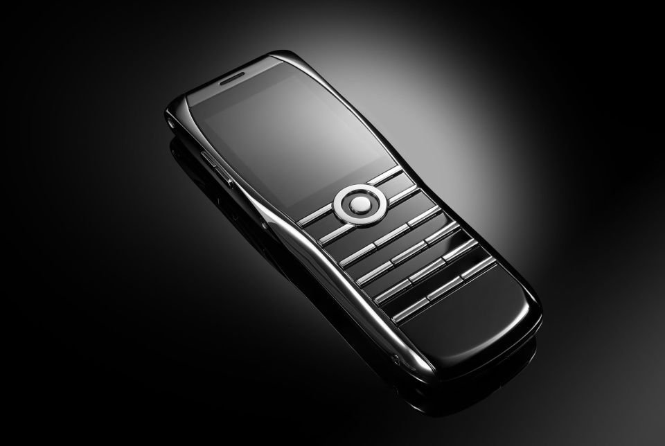 Сотрудники бывшего Vertu предложат кнопочный телефон за $3900