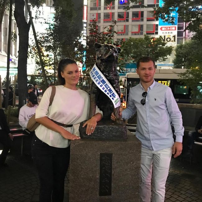 Luna de miere a Alinei Zotea. După Japonia, în Coreea de Sud și Emirate