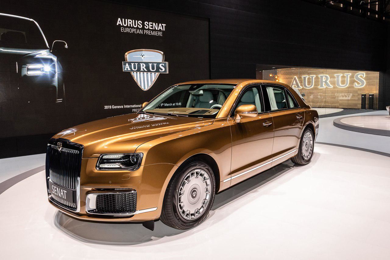 На международном автосалоне в Женеве представили две модели Aurus