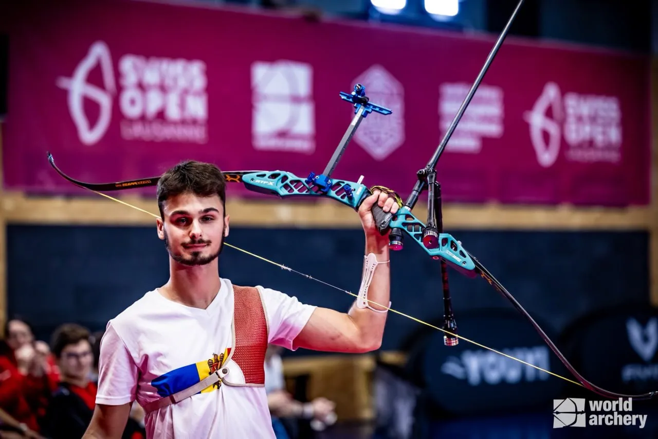 Un arcaș moldovean a devenit campion la turneul Indoor Archery World Series U21