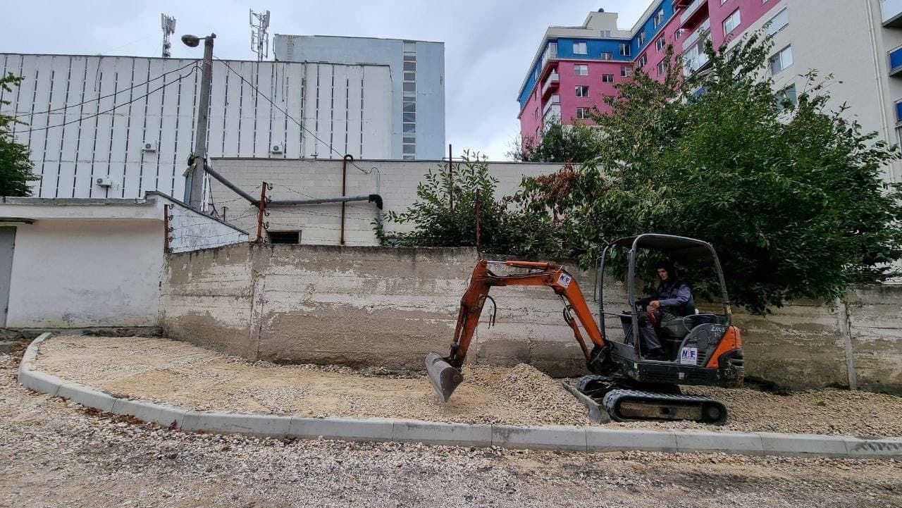 В секторе Центр работы по обустройству дворов идут полным ходом