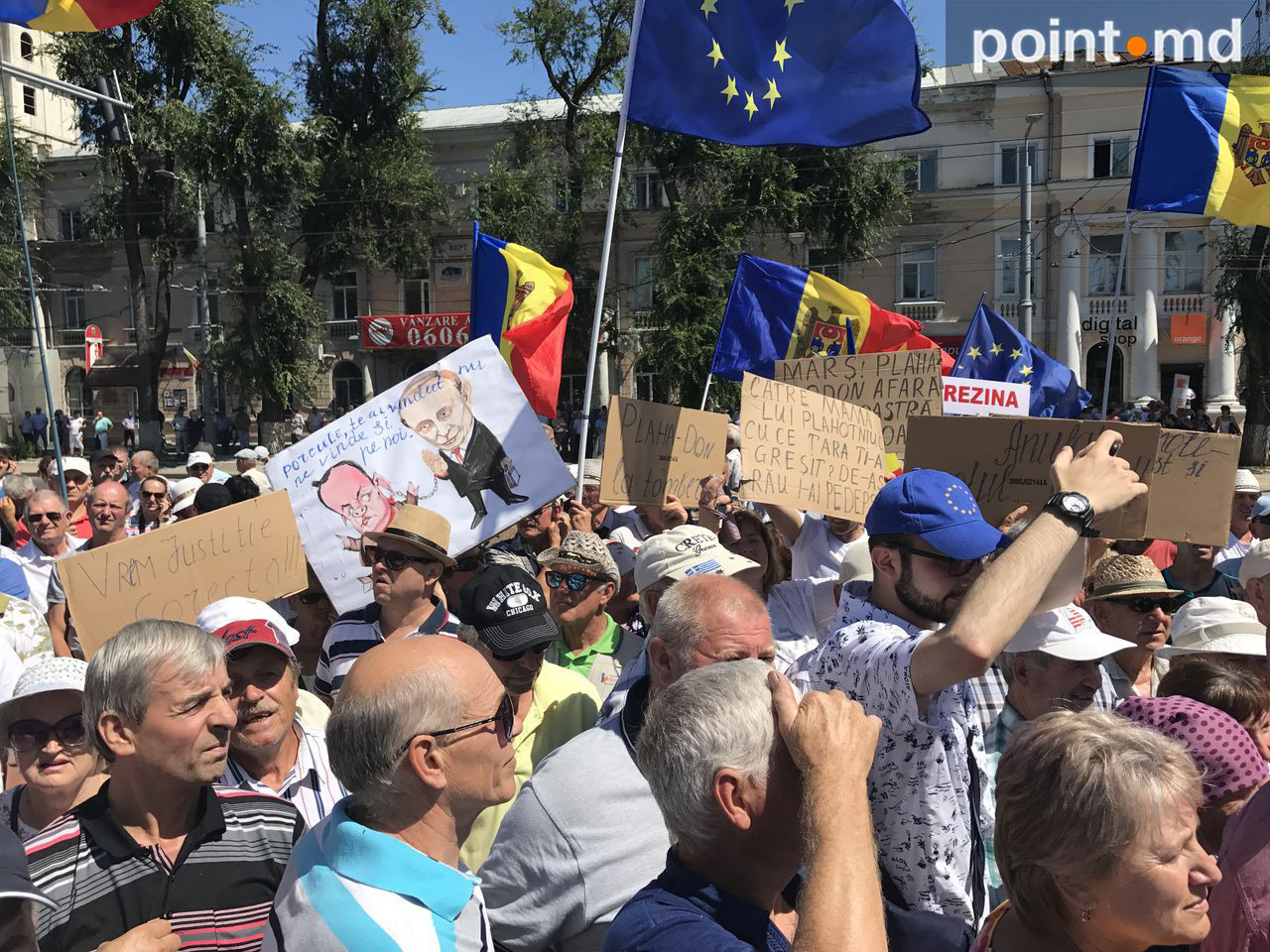 Protest în centrul Capitalei față de modificarea sistemului electoral
